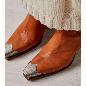 NWT Brayden western Tan Free People Boots.
